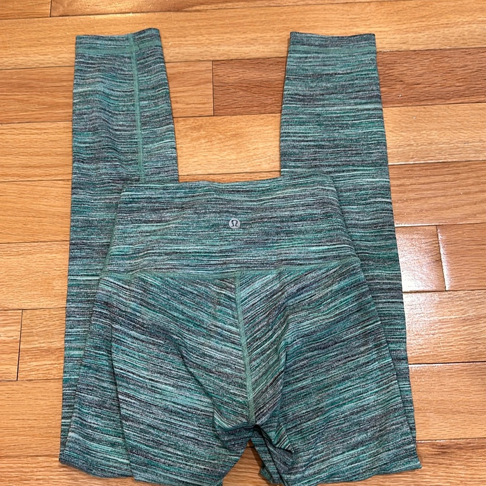 Lululemon high rise nulux. Size 2. Length 28. Mint condition